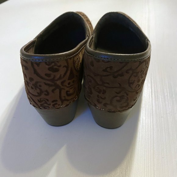 Dansko Prima Brown Floral Embossed Suede Leather Clogs EU Size 41 US Size 10.5 - Picture 7 of 12
